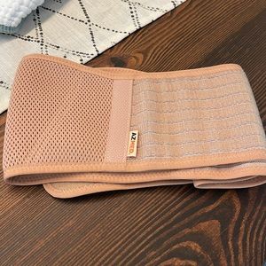 AZMed Maternity belt for bump support